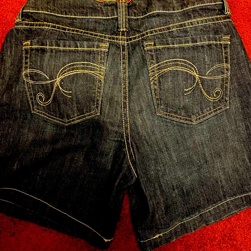 Woman’s Cabela jean shorts